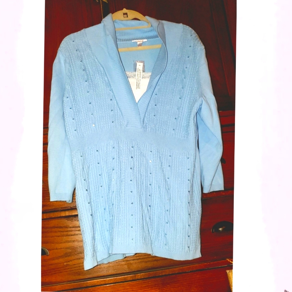NWT Quaker factory blue with white lace under top